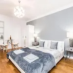 Rent Like Home - Przejscie Garncarskie 10